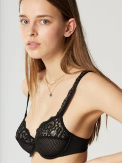 Spitze Vollschalen-BH GABY Von Maison Lejaby -Feine Unterwaesche Geschaft bh schwarz 13833 gaby maison lejaby 1 1 1