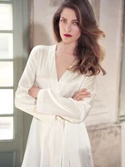 100% Seide Morgenmantel CLASSICO Von Luna Di Seta -Feine Unterwaesche Geschaft kimono kurz seide vlst08009 elfenbein weiss luna di seta 3 1 1