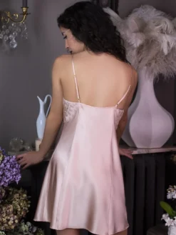 Stretchseide Nachthemd NINA Mit Spitze Marjolaine -Feine Unterwaesche Geschaft nachthemd nina boudoir nude 4nin0101 marjolaine 3 1 1 1