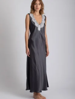 100% Seide Nachtkleid LEONA Mit Spitze Von Vivis -Feine Unterwaesche Geschaft nachtkleid seide lang v00586 leona anthrazit vivis 1 2