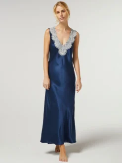 100% Seide Nachtkleid LEONA Mit Spitze Von Vivis -Feine Unterwaesche Geschaft nachtkleid seide lang v00586 leona nachtblau vivis 2 1 2