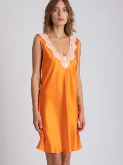 100% Seide Nachthemd LESLIE Mandarine Orange Von Vivis 11 100% Seide Nachthemd LESLIE Mandarine Orange Von Vivis -Feine Unterwaesche Geschaft nachtkleid seide leslie v00641 mandarine orange vivis 3