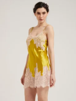 100% Seide Neglige Kurz LILLIAN Von Vivis 19 100% Seide Neglige Kurz LILLIAN Von Vivis -Feine Unterwaesche Geschaft neglige seide lillian goldgruen v00581 spitze vivis 3 5 1