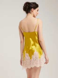 100% Seide Neglige Kurz LILLIAN Von Vivis 17 100% Seide Neglige Kurz LILLIAN Von Vivis -Feine Unterwaesche Geschaft neglige seide lillian goldgruen v00581 spitze vivis 6 5 1