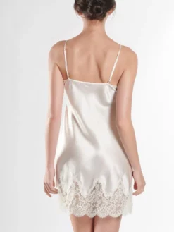 100% Seide Negligé SOIE D´AMOUR Von Aubade -Feine Unterwaesche Geschaft negligee seide perlmut ms40 soie d amour aubade 3