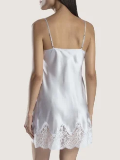 100% Seide Negligé SOIE D´AMOUR Von Aubade -Feine Unterwaesche Geschaft negligee seide silber ms40 soie d amour aubade 2