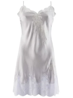 100% Seide Negligé SOIE D´AMOUR Von Aubade -Feine Unterwaesche Geschaft negligee seide silber ms40 soie d amour aubade