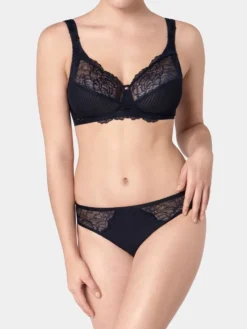 Spitze Soft Cup BH Bügellos PEONY FLORALE N By Triumph 18 Spitze Soft Cup BH Bügellos PEONY FLORALE N By Triumph -Feine Unterwaesche Geschaft peony florale bh 10181237 schwarz triumph 5