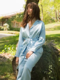 Seidenpyjama SOIE UNIE Von Marjolaine Basic Line 26 Seidenpyjama SOIE UNIE Von Marjolaine Basic Line -Feine Unterwaesche Geschaft pyjama seide soie unie 3soi5533 hellblau marjolaine 3 1