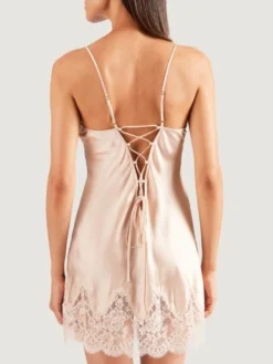 100% Seide Baby-Doll SOIE D´AMOUR Von Aubade -Feine Unterwaesche Geschaft seide baby doll ms42 goldsand 3 soie d amour aubade