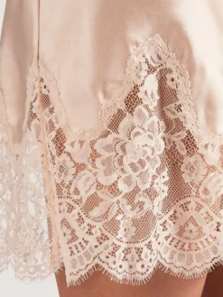 100% Seide Kimono SOIE D´AMOUR Mit Spitze Aubade -Feine Unterwaesche Geschaft seide morgenmantel ms65 goldsand 5 soie d amour aubade 1