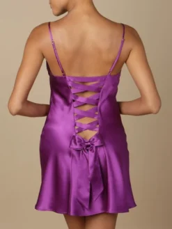 100% Seidennachthemd Satin GLYCINE Von Marjolaine 19 100% Seidennachthemd Satin GLYCINE Von Marjolaine -Feine Unterwaesche Geschaft seide nachthemd glycine 3gly0101 beere marjolaine 2 1