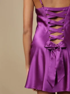 100% Seidennachthemd Satin GLYCINE Von Marjolaine 21 100% Seidennachthemd Satin GLYCINE Von Marjolaine -Feine Unterwaesche Geschaft seide nachthemd glycine 3gly0101 beere marjolaine 3 1