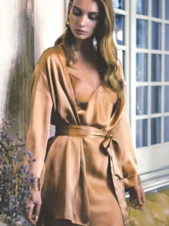 Seidennachthemd / Seidenkleid NEW SEDUCTION Von Luna Di Seta 22 Seidennachthemd / Seidenkleid NEW SEDUCTION Von Luna Di Seta -Feine Unterwaesche Geschaft seide neglige new seduction cognac vlst60540 luna di seta 3 1 1