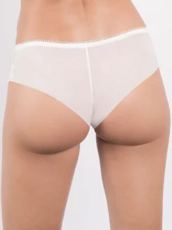 MAISON LEJABY Tüll Brasiliana Panty WHISPER Von Maisonlejaby -Feine Unterwaesche Geschaft short wei lilie 19369 whisper maison lejaby 1 1