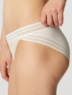 Tüll Slip MISS LEJABY Von Maison Lejaby 18 Tüll Slip MISS LEJABY Von Maison Lejaby -Feine Unterwaesche Geschaft slip wei 16463 miss lejaby maison lejaby 1