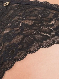 Brasiliana Slip ROSESSENCE HK Spitze Von Aubade -Feine Unterwaesche Geschaft spitze dessous hk27 5 noir schwarz rosessence aubade 7 1