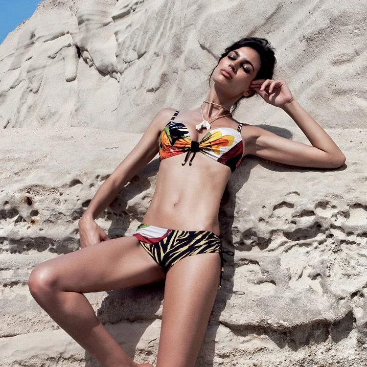 Triangel Bikini ISLAND FLOWER Von Luna 2 Triangel Bikini ISLAND FLOWER Von Luna – Bild 2